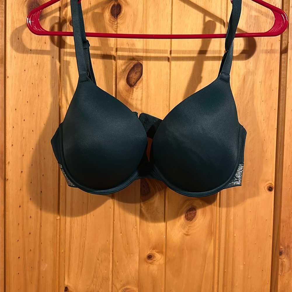 Victorias Secret PINK bra Green in color with push up
